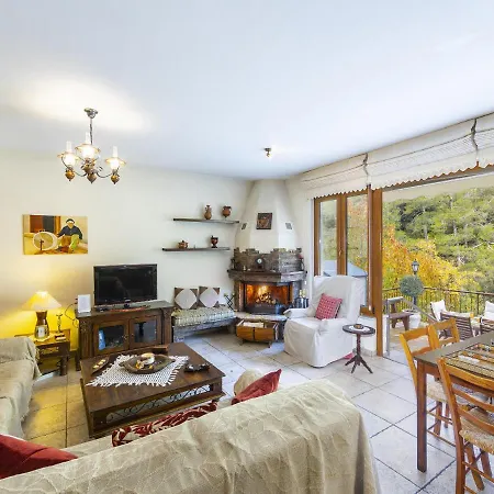 Villa Troodos Riverside