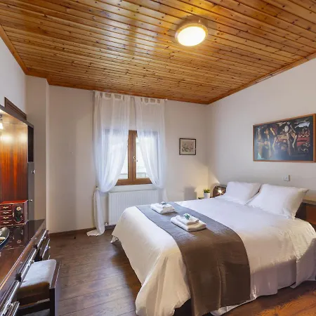 Villa Troodos Riverside *