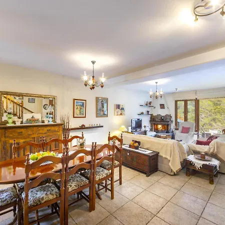 Villa Troodos Riverside