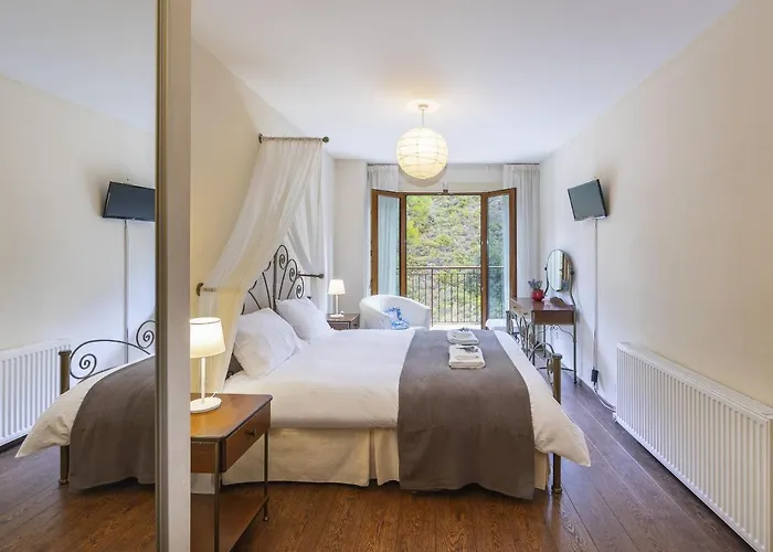 Villa Troodos Riverside