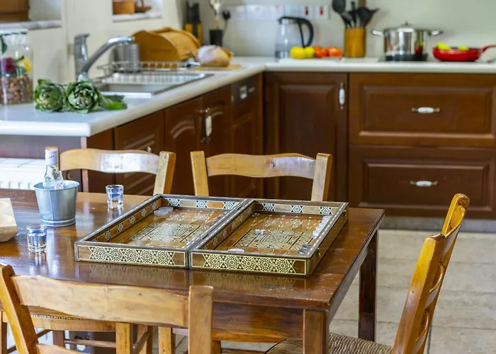 Vila Troodos Riverside